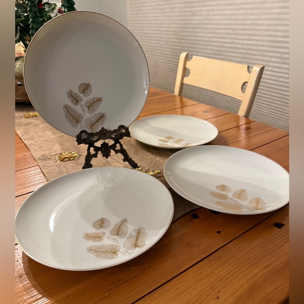 B&C Limoges France 4 Dinner Plates Alice L. Bernardaud & Co. Gold Leaf Vintage